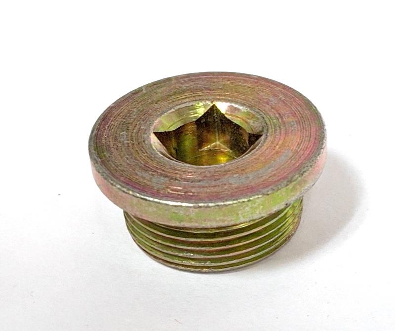 Rear Knuckle Geared Hub Upper Access Plug HMMWV
